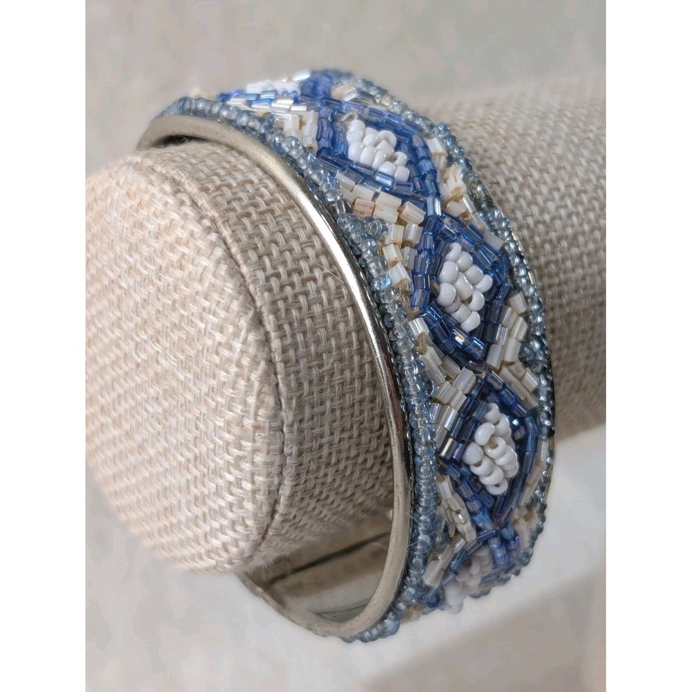Hand Beaded Blue White Cuff Bracelet Glass‎ Seed Beads Silver Tone